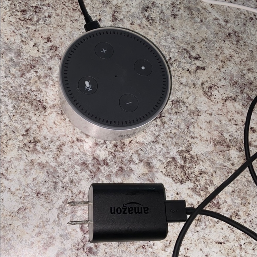 Amazon echo dot (2nd generation) - Picture 3 of 3